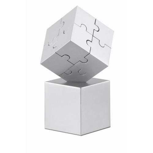 Metalne 3D puzzle.